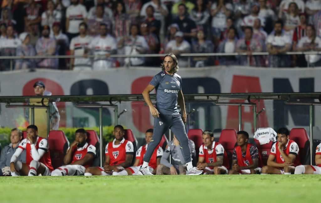 Zubeldía começa a temporada como técnico do São Paulo. (Foto: Miguel Schincariol/SPFC)