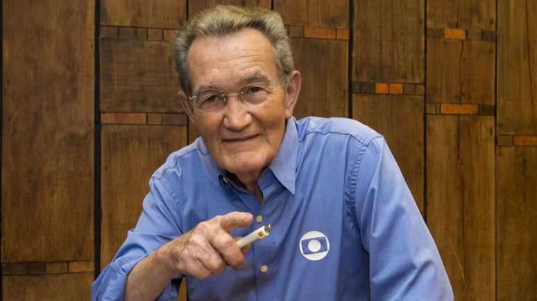 Léo Batista marcou gerações no jornalismo esportivo. (Foto: Estevam Avellar/Caras Brasil)