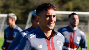 Enzo Díaz vira destaque no São Paulo. (Foto: Rubens Chiri/SPFC)