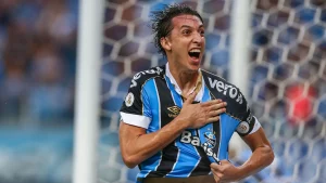 Grêmio quer levar titular do São Paulo para substituir Geromel. (Foto: Lucas Uebel/Grêmio)