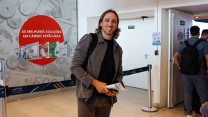 Zubeldía indo para o aeroporto - Foto: X do São Paulo FC