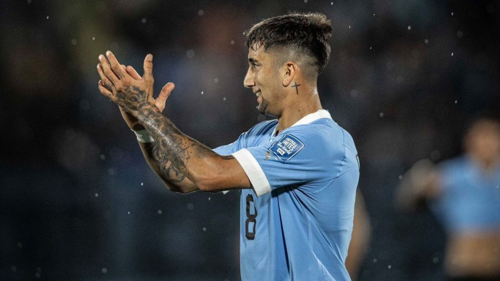 Olivera tem marcado presença na seleção do Uruguai. (Foto: X do Uruguai)