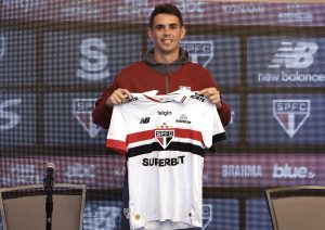 Oscar é apresentado no São Paulo. (Foto: Rubens Chiri/SPFC)