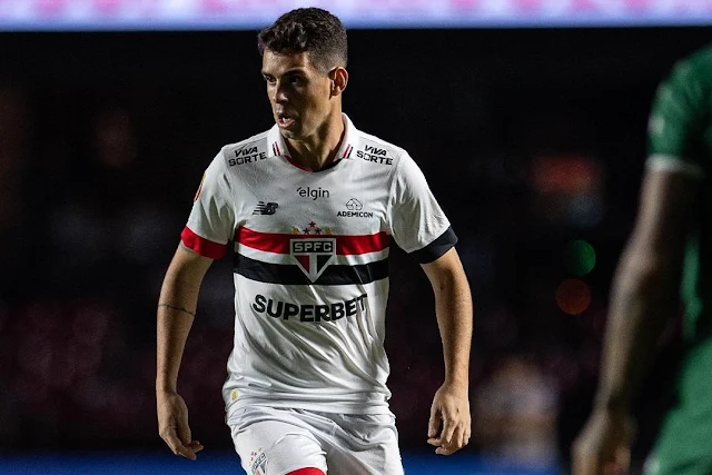 Oscar liderou o São Paulo na primeira vitória de 2025. (Foto: Ronaldo Barreto/Agência Paulistão)