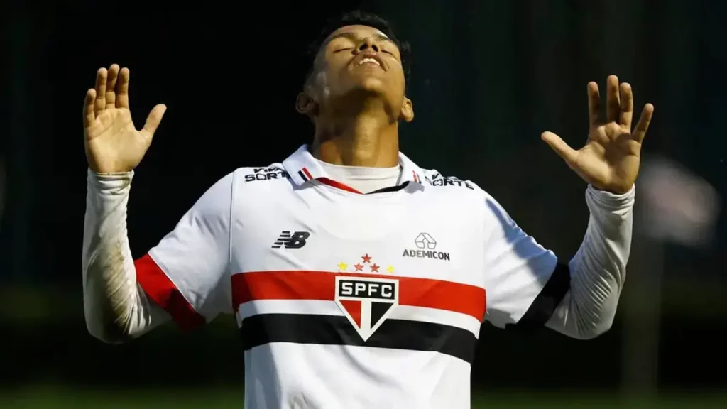 Ryan Francisco é o destaque do São Paulo na Copinha. (Foto: Rubens Chiri/SPFC)