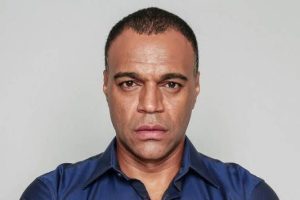 Ex-jogador fecha contrato com a Globo. Foto: Divulgação/Rede Globo.