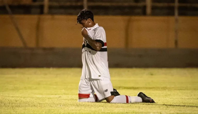 Luiz Henrique é uma das novas joias do São Paulo. (Foto: X do SPFC)