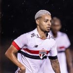 Alves em ação pelo São Paulo FC. (Foto: Rubens Chiri/SPFC)