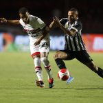 São Paulo enfrenta o Santos pelo Paulistão. (Foto: Rubens Chiri/SPFC)