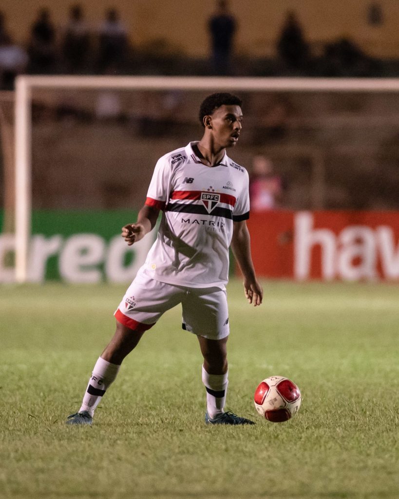 Hugo Leonardo é desfalque do São Paulo até o final do ano. (Foto: Guilherme Veiga/SPFC)