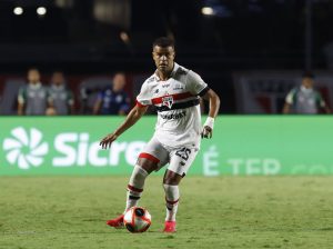 Alisson é peça-chave no meio de campo do São Paulo. (Foto: Rubens Chiri/SPFC)