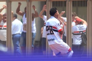 Paulinho marcou duas vezes no título do São Paulo na Copinha. (Foto: Guilherme Veiga/SPFC)