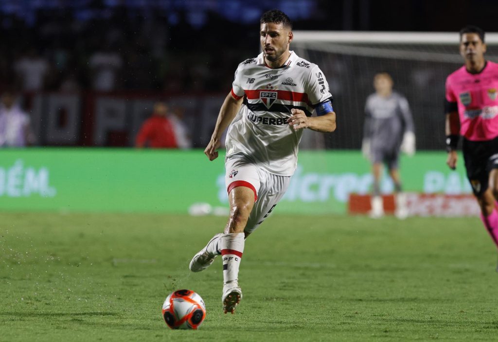 Calleri é titular absoluto no ataque do São Paulo. (Foto: Rubens Chiri/SPFC)