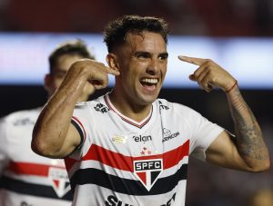 Enzo Díaz chegou com tudo no São Paulo. (Foto: Paulo Pinto/SPFC)