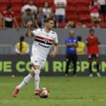 Cédric Soares tem boa estreia pelo São Paulo. (Foto: Rubens Chiri/SPFC)