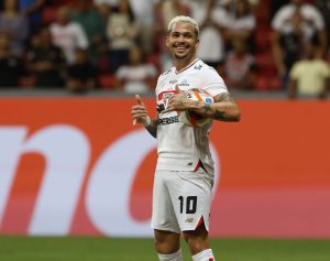 Luciano é um dos artilheiros do São Paulo em 2025. (Foto: Rubens Chiri/SPFC)