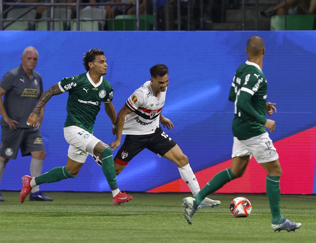 São Paulo vai interferir no futuro do Palmeiras no Paulistão. (Foto: Rubens Chiri/SPFC)