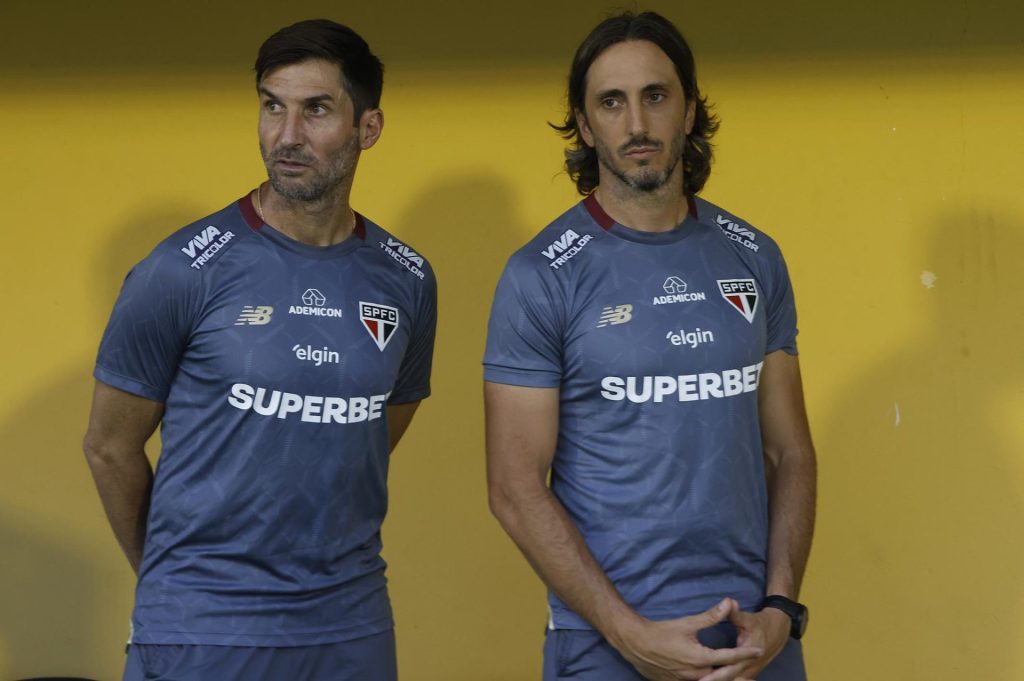 Luis Zubeldía quer fortalecer São Paulo no mata-mata do Paulistão. (Foto: Rubens Chiri/SPFC)
