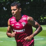 Luiz Gustavo está recuperado de lesão no pé e vai reforçar o Tricolor. (Foto: Erico Leonan/SPFC)