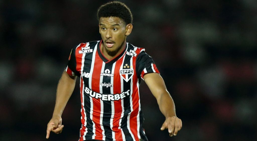 Hugo Leonardo é desfalque do São Paulo até o final do ano. (Foto: Guilherme Veiga/SPFC)