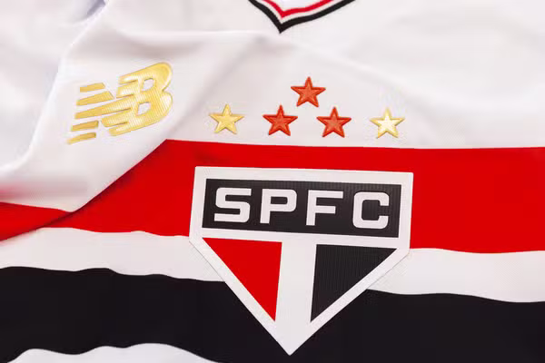 São Paulo lança novo uniforme para 2025. (Foto: Reprodução/New Balance)