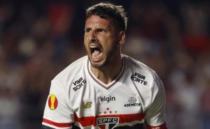 Calleri em ação pelo São Paulo FC em 2025. Foto: Rubens Chiri