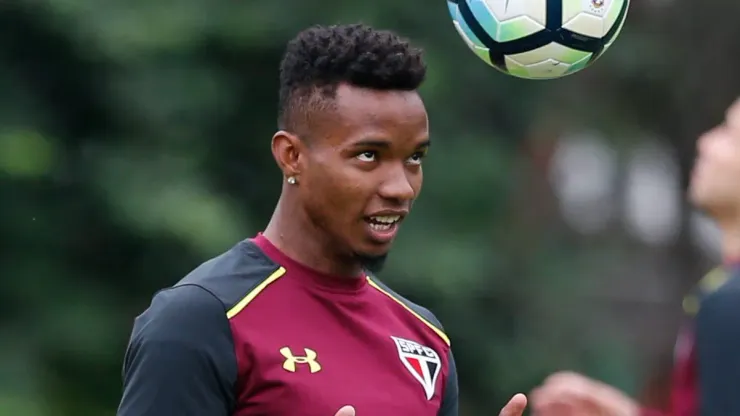Thiago Mendes. Foto: Marcello Zambrana/AGIF
