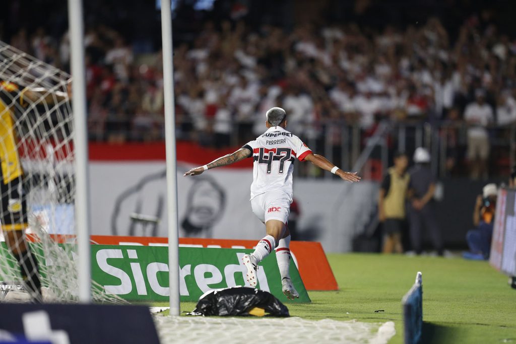 Ferreirinha marcou contra o Novorizontino no Paulistão 2024. (Foto: Rubens Chiri e Paulo Pinto/SPFC)