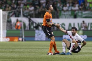 Flavio Rodrigues prejudicou o São Paulo na semifinal do Paulistão. (Foto: Rebeca Reis/Ag.Paulistão)