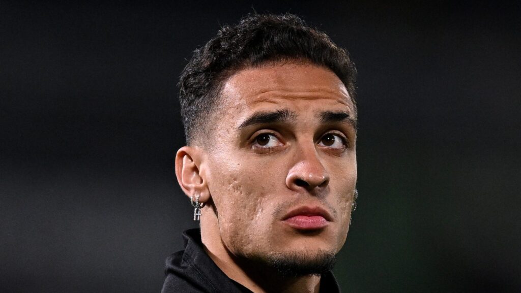 Antony vira destaque no Bétis pela Conference League. (Foto: X da UEFA)