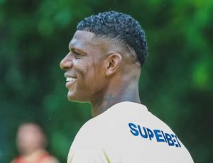 Arboleda vira assunto no São Paulo. (Foto: Rubens Chiri/SPFC)