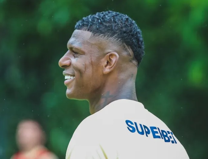 Arboleda vira assunto no São Paulo. (Foto: Rubens Chiri/SPFC)