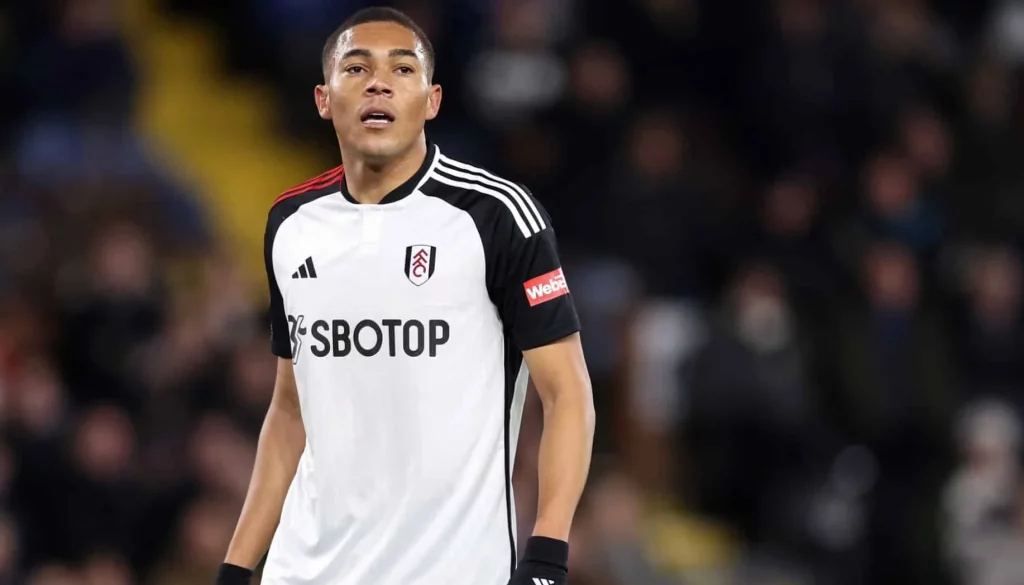 Carlos Vinicius está em reta final de contrato com o Fulham e é sondado pelo São Paulo. (Foto: Icon Sport)