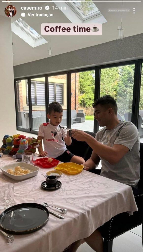 Filho de Casemiro com a camisa do São Paulo. (Foto: Reprodução/Instagram)
