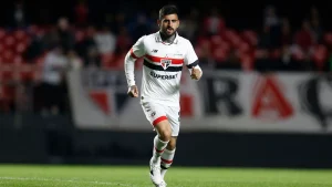 Tricolor não vai renovar com Liziero. (Foto: Paulo Pinto/SPFC)