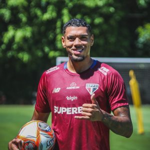 Ruan está recuperado de lesão muscular e pode reforçar o São Paulo. (Foto: X do SPFC)
