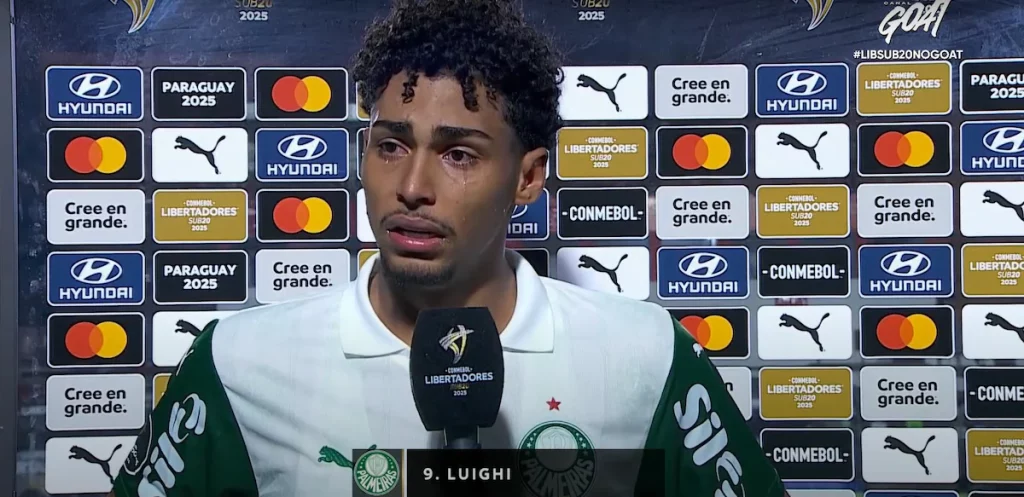 Luighi, atacante do Palmeiras, recebe solidariedade do São Paulo após sofrer com ato racista. (Foto: Reprodução/GOAT)
