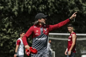 Luis Zubeldía é o técnico do São Paulo. (Foto: Rubens Chiri/SPFC)