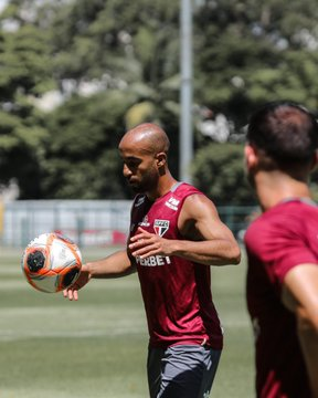 Lucas Moura em ação nos treinamentos do São Paulo FC. Foto: Erico Leonan