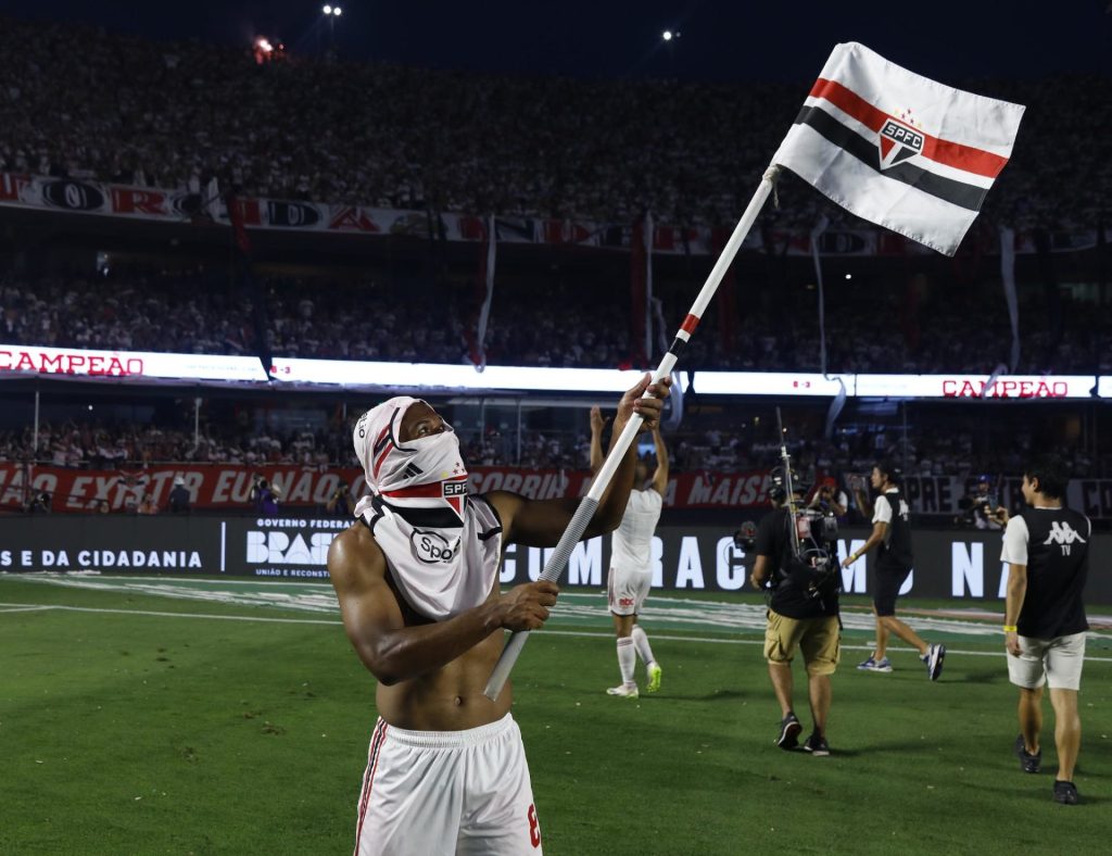 Luan está de volta ao São Paulo. (Foto: Rubens Chiri/SPFC)