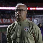 Dorival Júnior está livre no mercado da bola. (Foto: Rubens Chiri/SPFC)