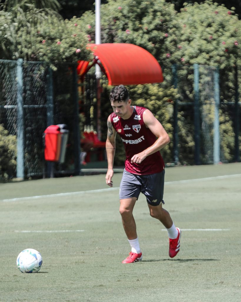 Oscar será titular do São Paulo na estreia da Libertadores. (Foto: Erico Leonan/SPFC)