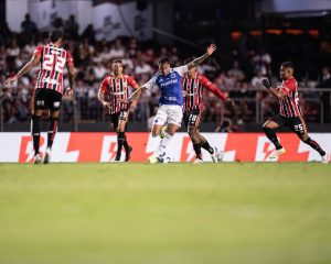 Cruzeiro empata contra o São Paulo pelo Brasileirão. (Foto: Marco Galvão)