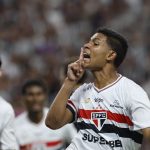 Ryan Francisco brilha em sua estreia como titular do São Paulo. (Foto: Rubens Chiri/SPFC)