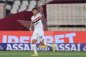 Ferreirinha marca de novo, mas São Paulo não consegue ganhar. (Foto: Buda Mendes/Getty Images)
