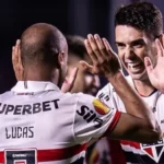 São Paulo conta muito com a técnica da dupla Lucas e Oscar. (Foto: Marcello Zambrana/AGIF)