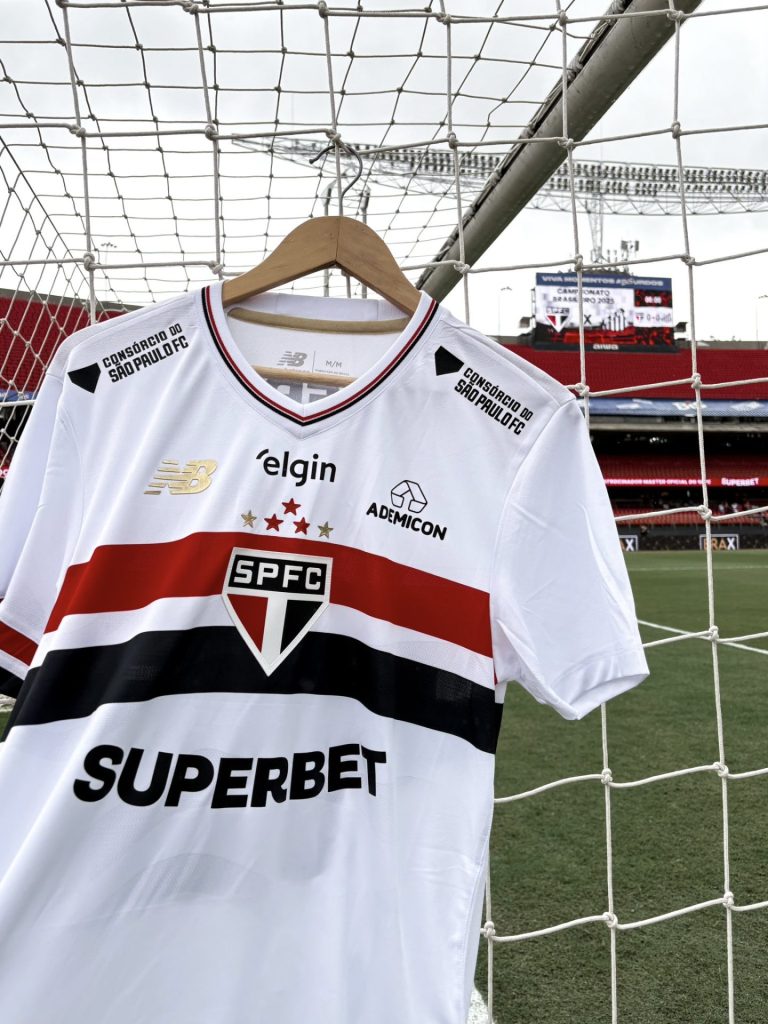 São Paulo "troca" patrocinador de última hora antes do San-São. (Foto: Rubens Chiri/SPFC)