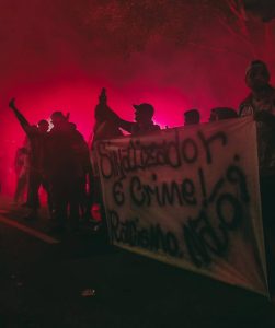Torcida do SPFC promove festa antes de chegada do clube. (Foto: Reprodução/X)