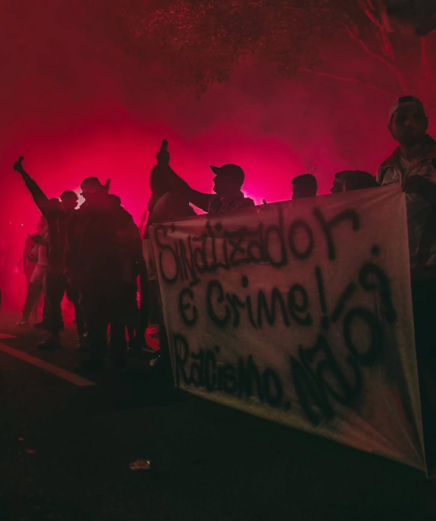 Torcida do São Paulo promove festa antes de chegada do clube. (Foto: Reprodução/X)