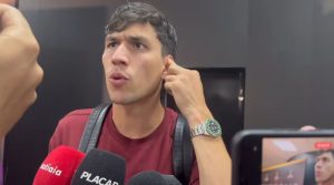 Ferraresi em entrevista pós-jogo. Foto: Reprodução.